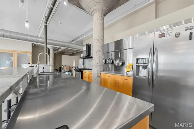 $400,000 | 1010 St Charles Street, Unit 1102, St. Louis, MO 63101