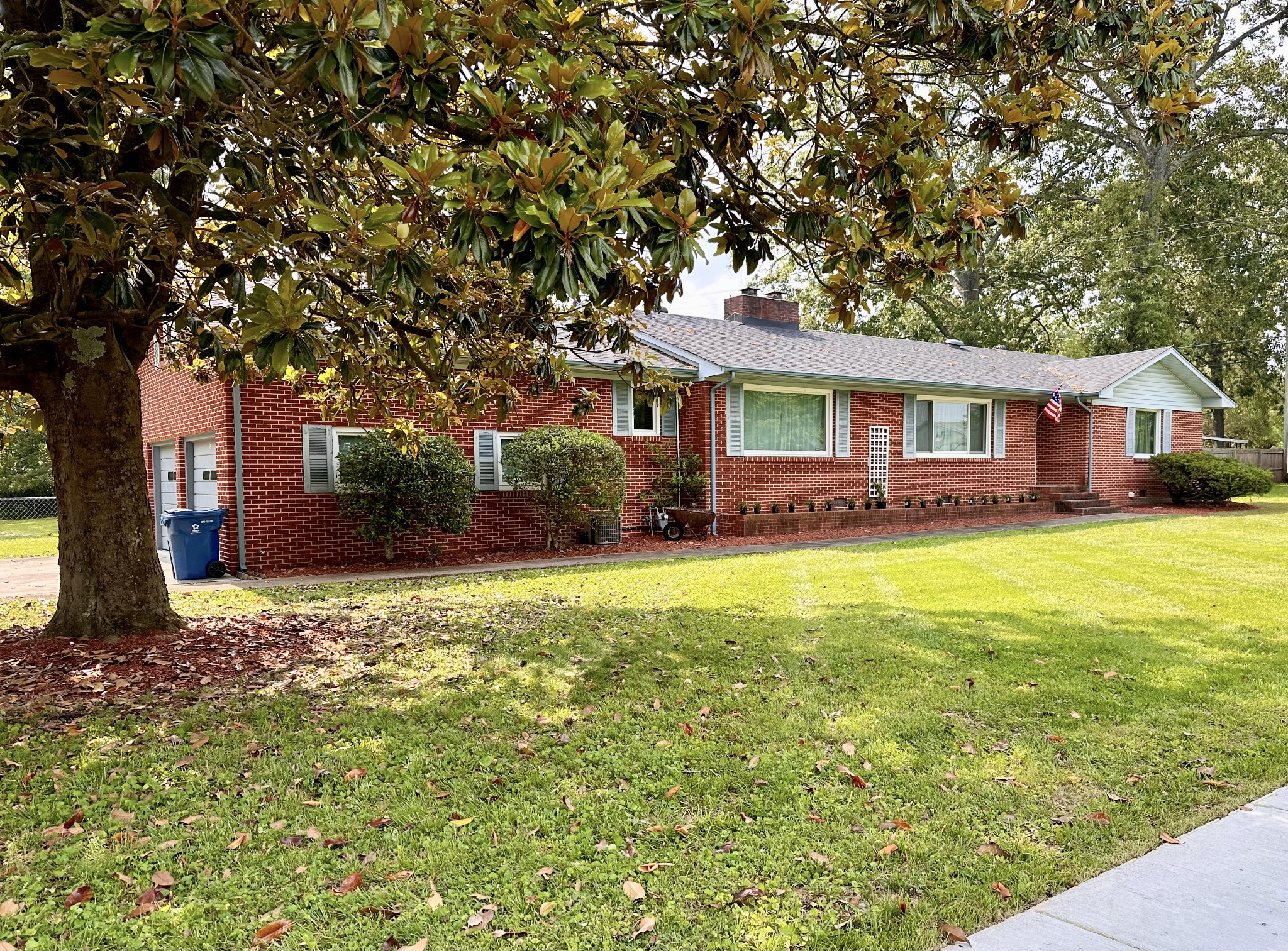 912 Hills Chapel Road Manchester, TN 37355 - Photo 1 of 23 a house view with a garden space