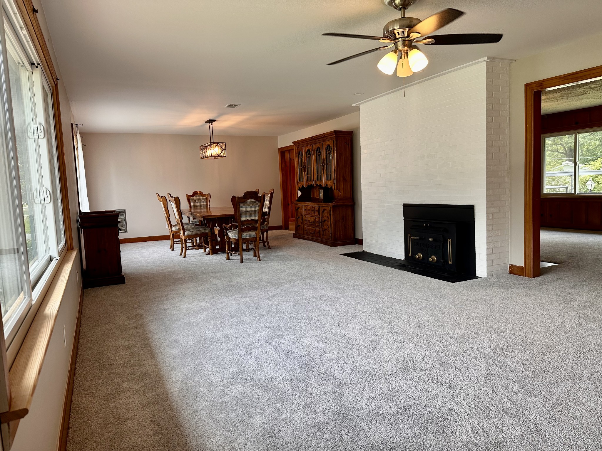 912 Hills Chapel Road Manchester, TN 37355 - Photo 3 of 23 a living room with furniture and a fireplace