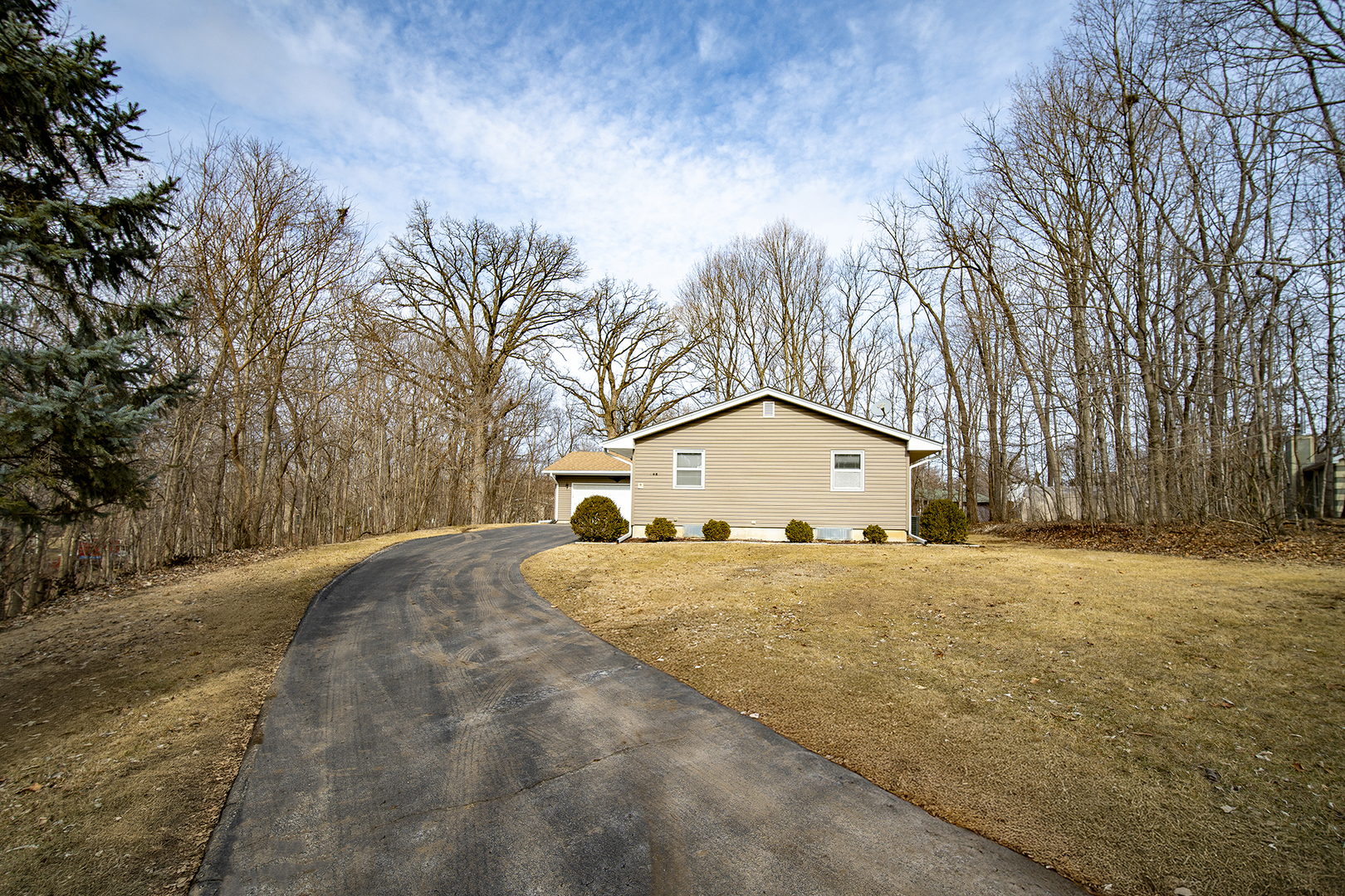 1 Oak Ridge Drive Newark, IL 60541 - Photo 1 of 26 Gallery Image 1