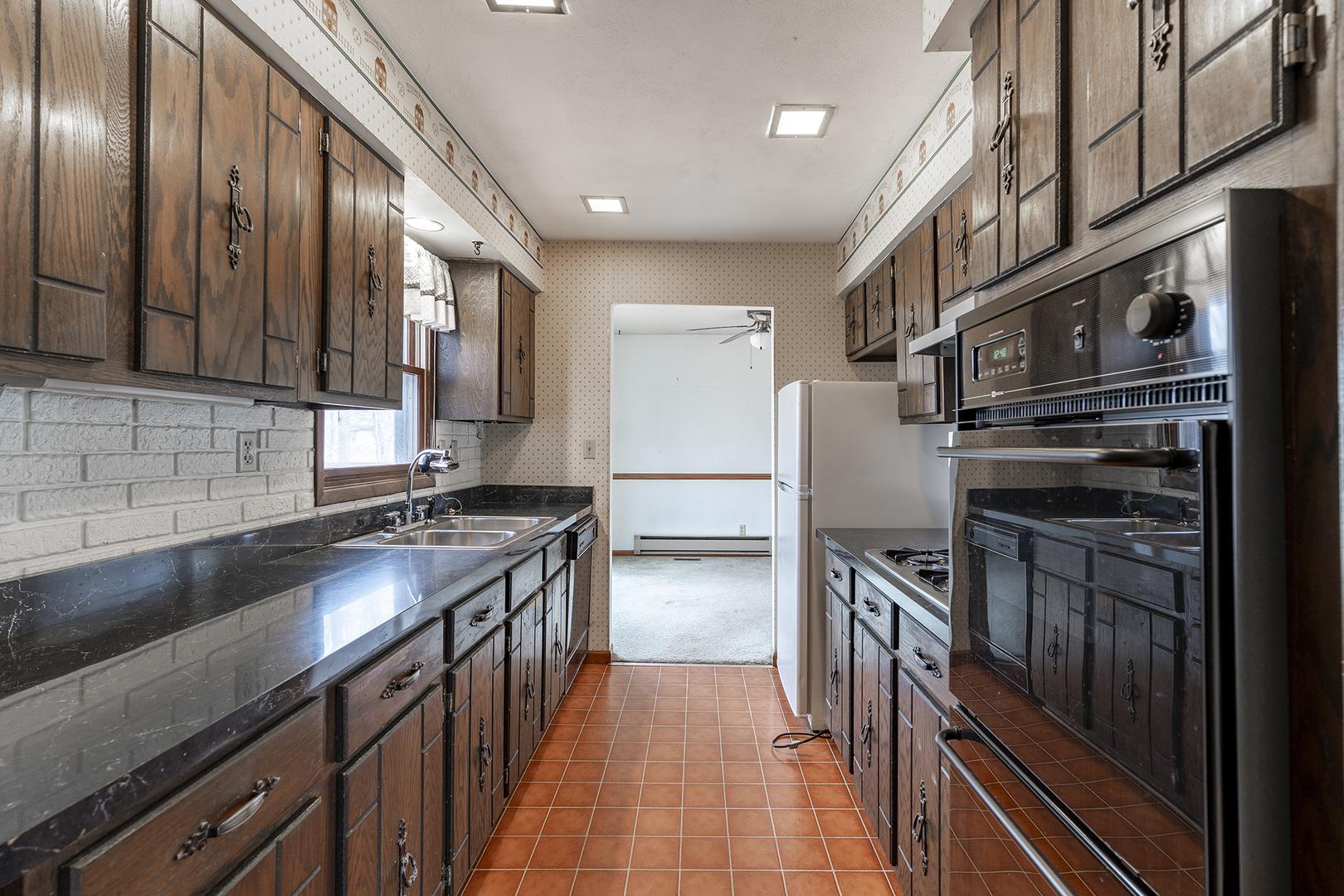 1 Oak Ridge Drive Newark, IL 60541 - Photo 8 of 26 Gallery Image 8