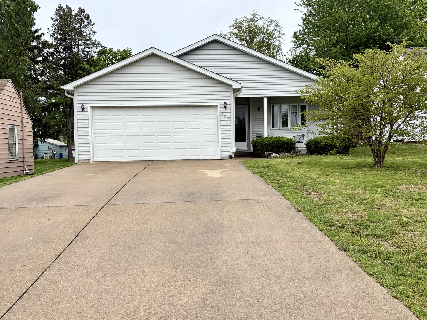 326 West Hight Street Macon, IL 62544 - Photo 1 of 35