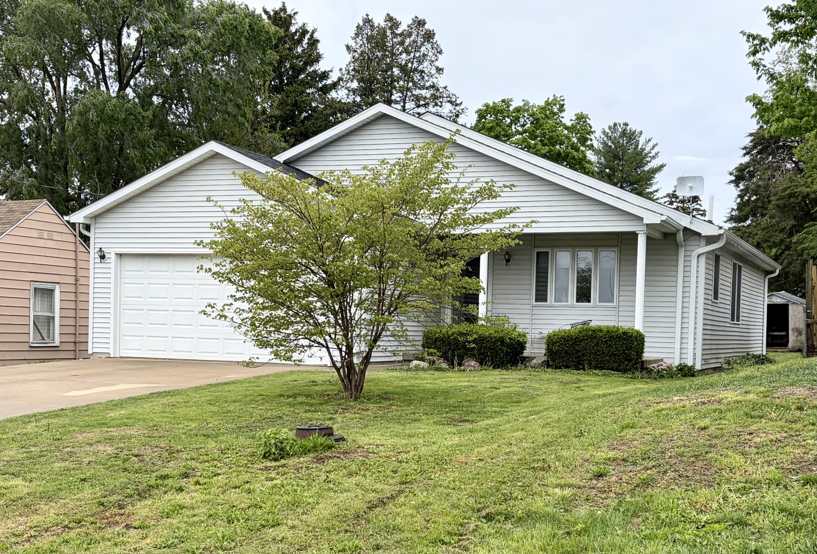 326 West Hight Street Macon, IL 62544 - Photo 2 of 35