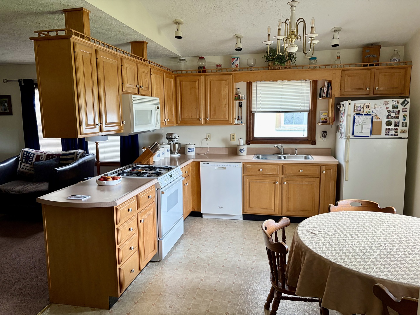 326 West Hight Street Macon, IL 62544 - Photo 5 of 35