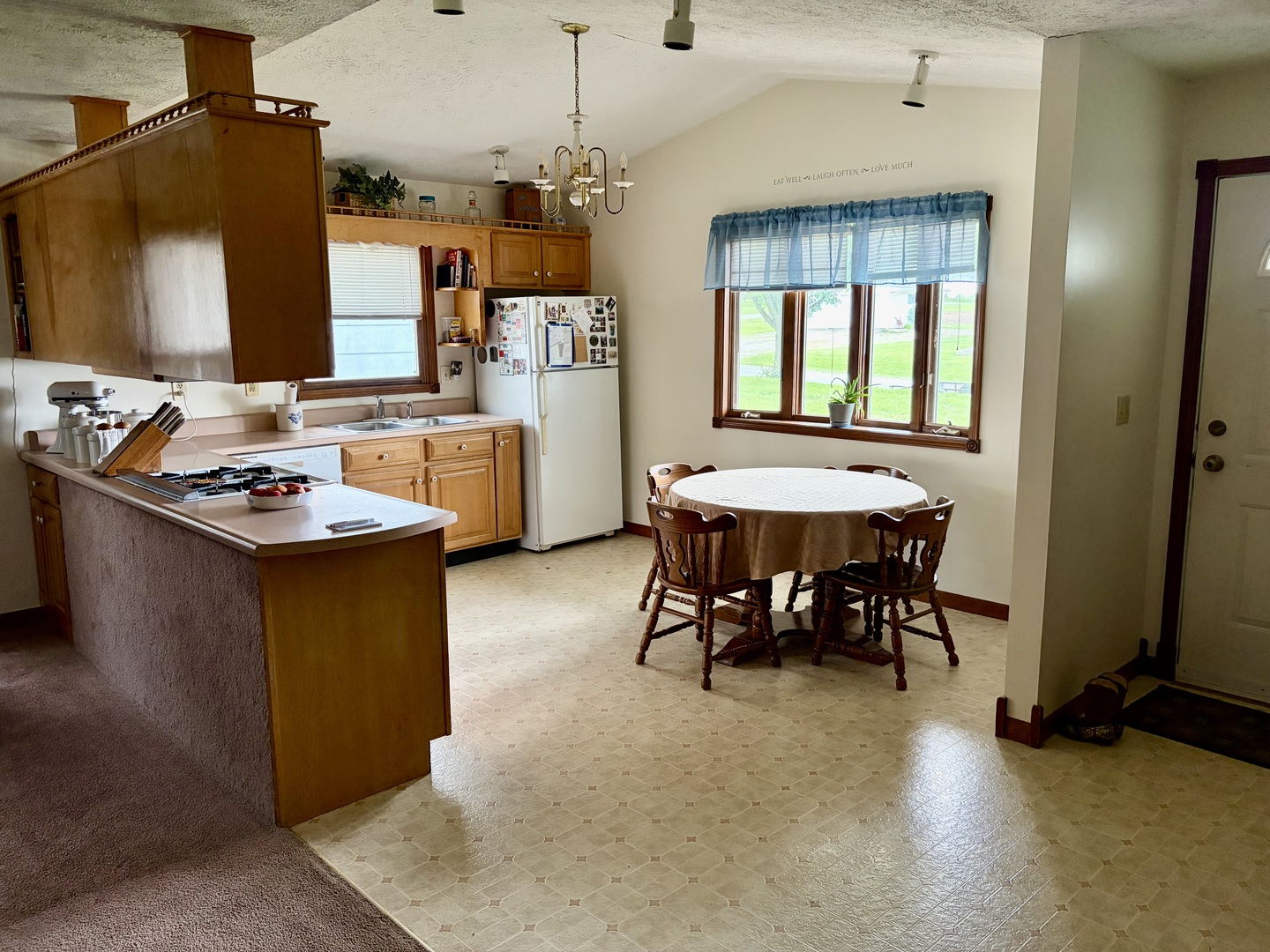 326 West Hight Street Macon, IL 62544 - Photo 8 of 35