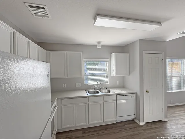 $1,695 | 5128 Storm King, Schertz, TX 78108