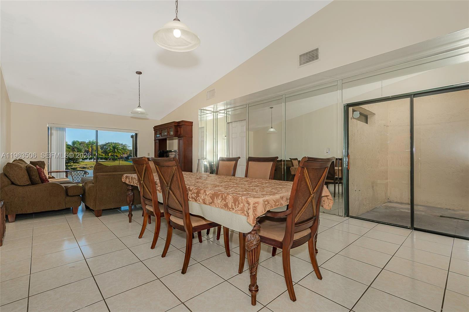 840 Southwest 120th Way Davie, FL 33325 - Photo 3 of 29