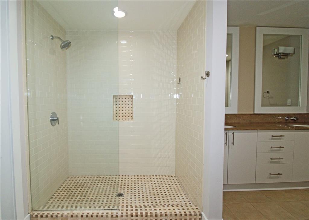 4561 Olde Perimeter Way, Unit 2102 Atlanta, GA 30346 - Photo 13 of 44 a view of bathroom