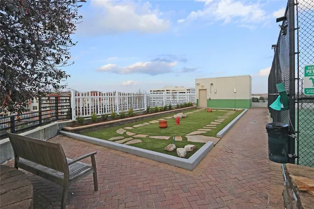 a view of a tennis court