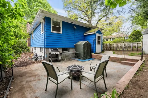 $800,000 | 125 Sylvia Street, Arlington, MA 02476