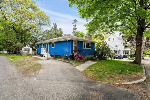 $800,000 | 125 Sylvia Street, Arlington, MA 02476