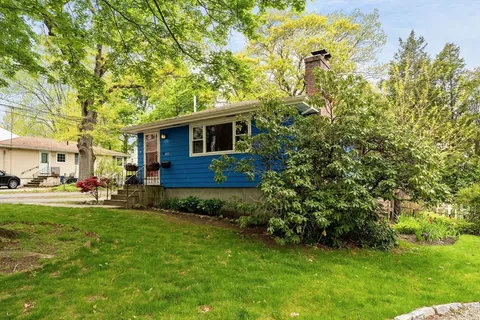 $800,000 | 125 Sylvia Street, Arlington, MA 02476