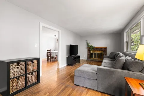 $800,000 | 125 Sylvia Street, Arlington, MA 02476