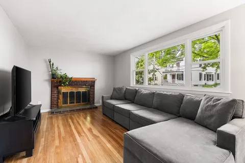 $800,000 | 125 Sylvia Street, Arlington, MA 02476
