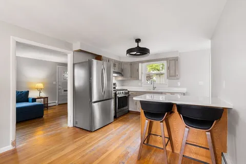 $800,000 | 125 Sylvia Street, Arlington, MA 02476