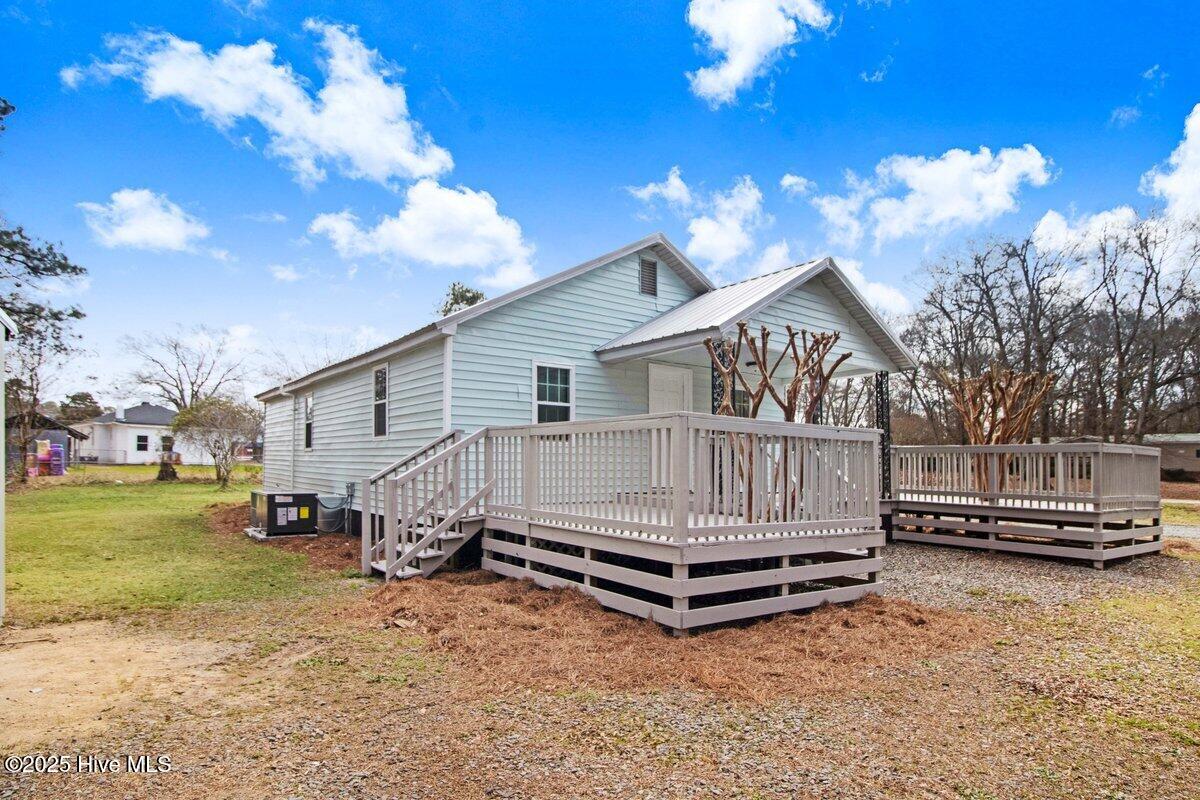 122 Williamson Farm Road Dudley, NC 28333 - Photo 2 of 27 122 Williamson Farm Rd-2