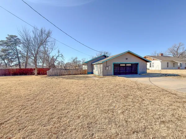 $115,000 | 702 South Canadian Street, Wheeler, TX 79096