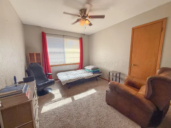$115,000 | 702 South Canadian Street, Wheeler, TX 79096