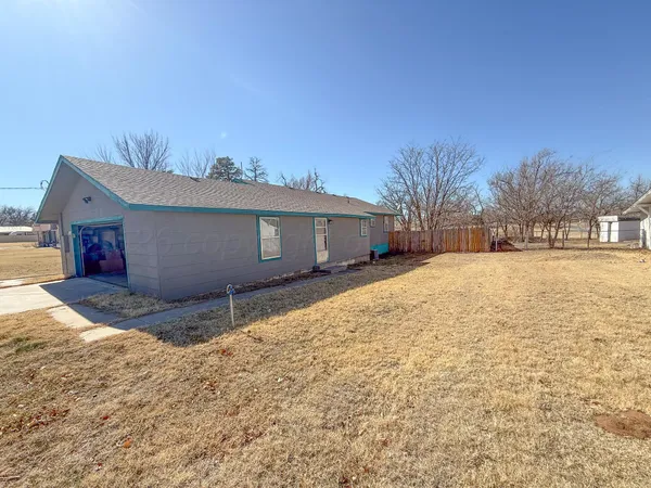 $115,000 | 702 South Canadian Street, Wheeler, TX 79096