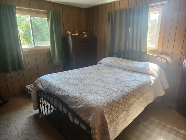 $400,000 | 7385 South 88th Avenue, Rothbury, MI 49452