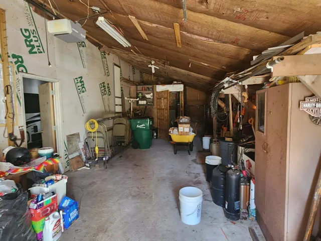 $400,000 | 7385 South 88th Avenue, Rothbury, MI 49452