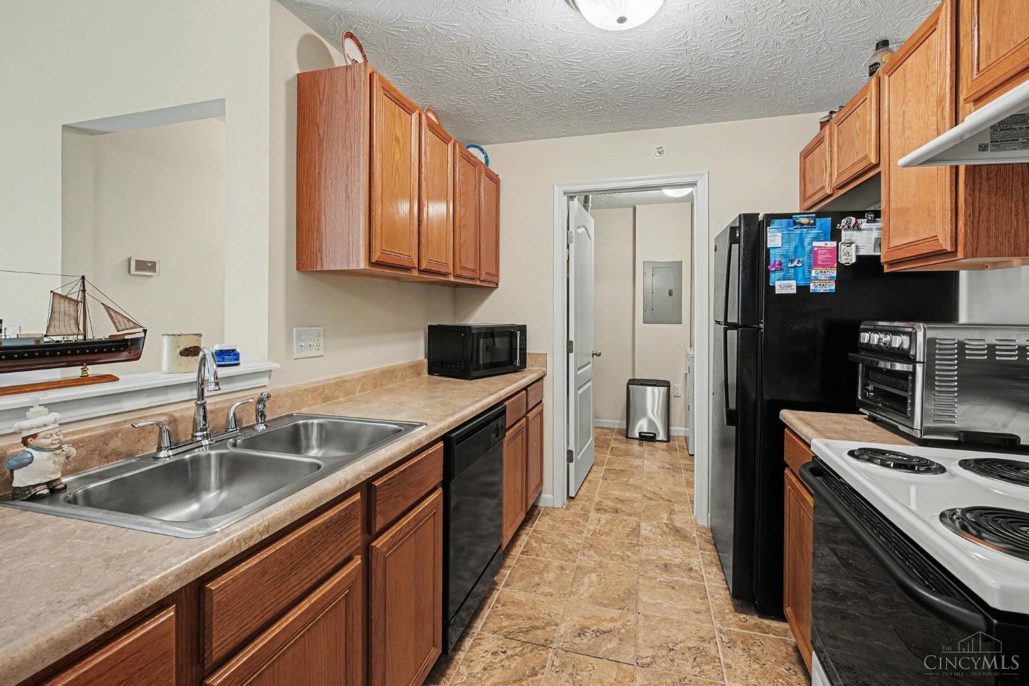 4563 Foley Road, Unit 11 Cincinnati, OH 45238 - Photo 6 of 16