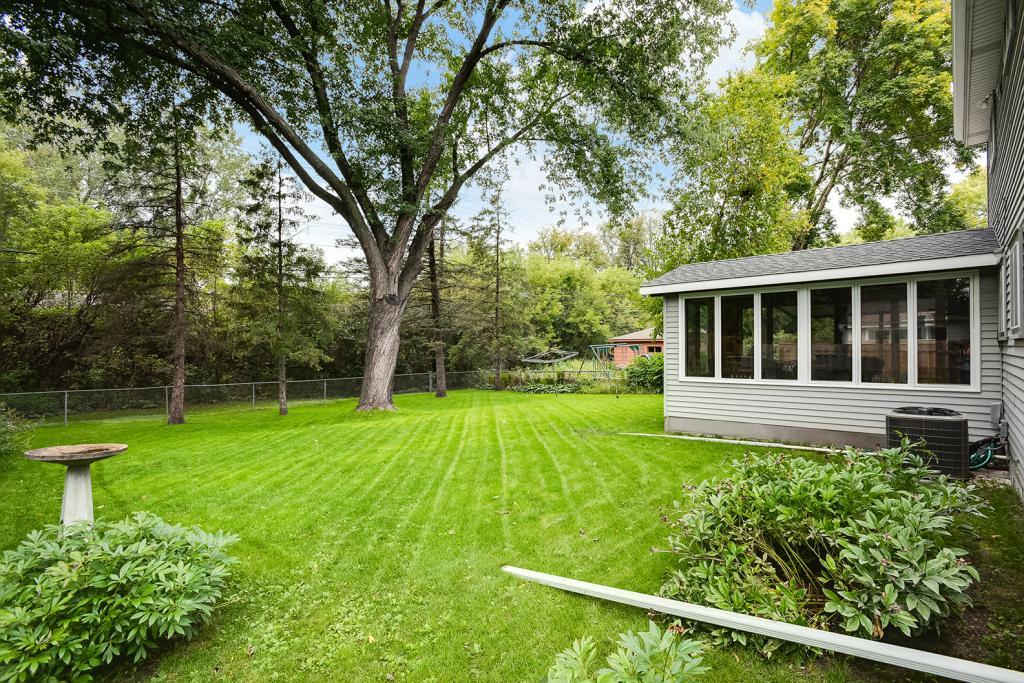 6704 Ridgeview Drive Edina, MN 55439 - Photo 26 of 27