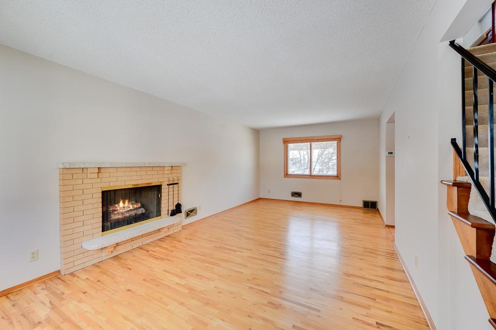 6704 Ridgeview Drive Edina, MN 55439 - Photo 4 of 27