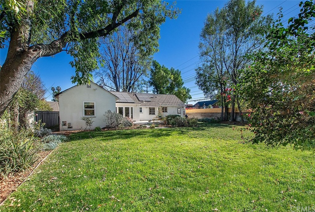 6803 Chisholm Avenue Van Nuys, CA 91406 - Photo 20 of 27