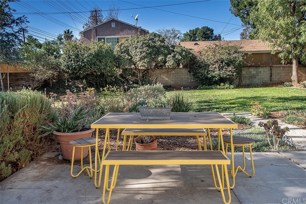 6803 Chisholm Avenue Van Nuys, CA 91406 - Photo 25 of 27