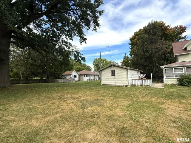 $124,900 | 554 North West Street, Galesburg, IL 61401