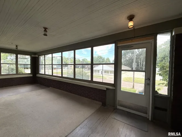 $124,900 | 554 North West Street, Galesburg, IL 61401