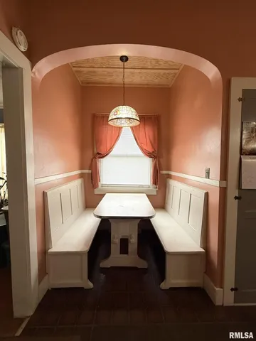 $124,900 | 554 North West Street, Galesburg, IL 61401