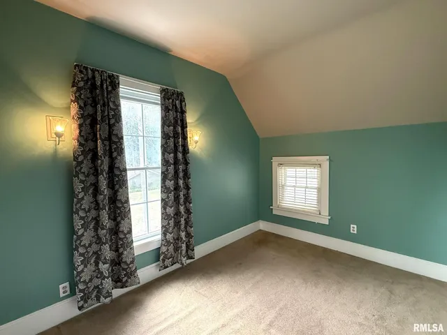 $124,900 | 554 North West Street, Galesburg, IL 61401