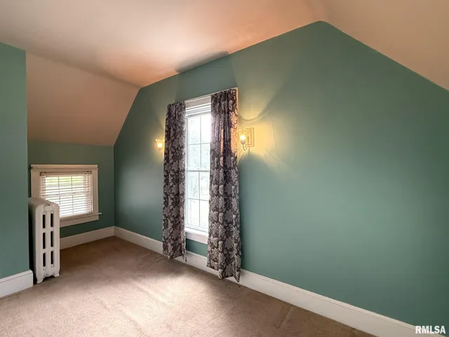 $124,900 | 554 North West Street, Galesburg, IL 61401