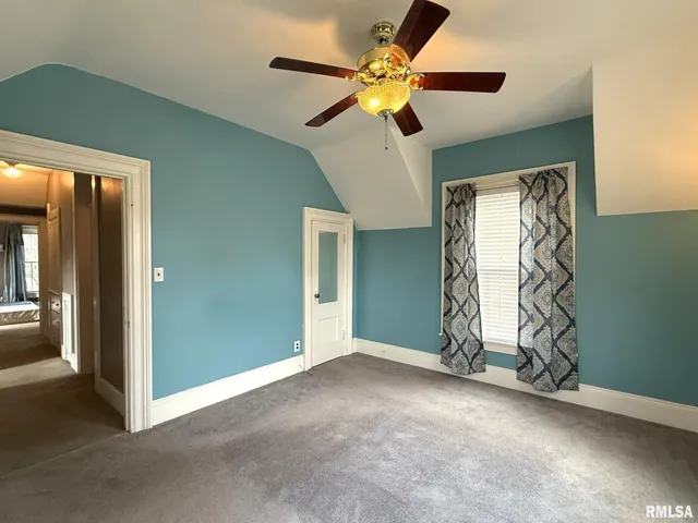 $124,900 | 554 North West Street, Galesburg, IL 61401