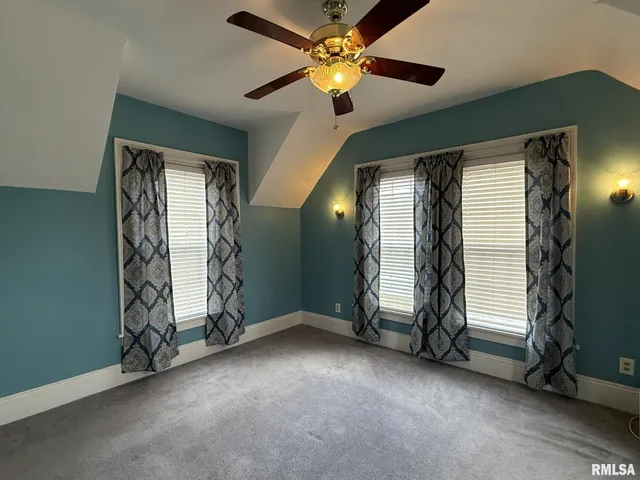 $124,900 | 554 North West Street, Galesburg, IL 61401