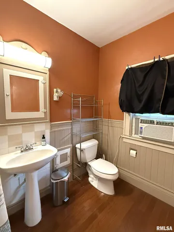 $124,900 | 554 North West Street, Galesburg, IL 61401