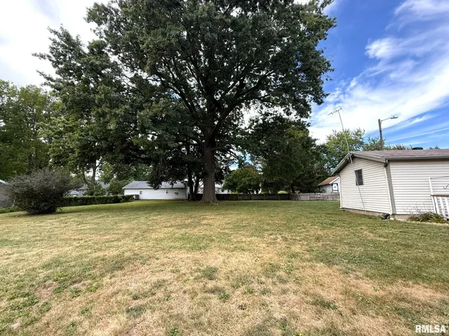 $124,900 | 554 North West Street, Galesburg, IL 61401