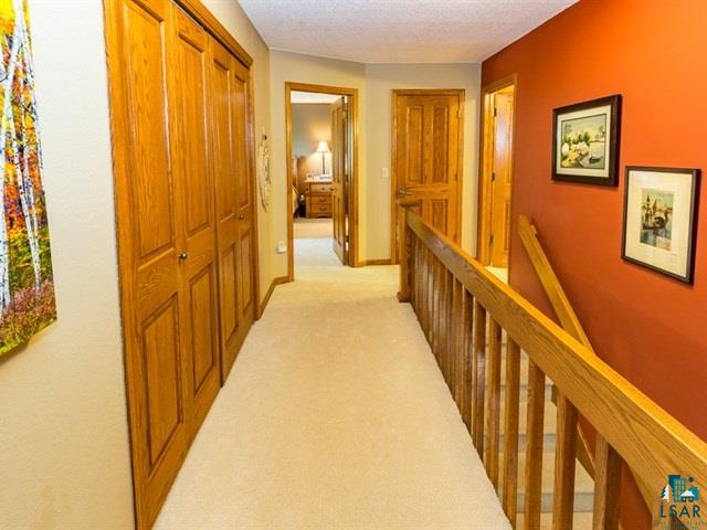 737 Ridgewood Road Duluth, MN 55804 - Photo 10 of 24 Upstairs Foyer