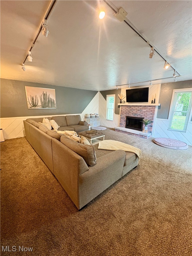 5126 Longton Road Lyndhurst, OH 44124 - Photo 4 of 18 Family room with fireplace