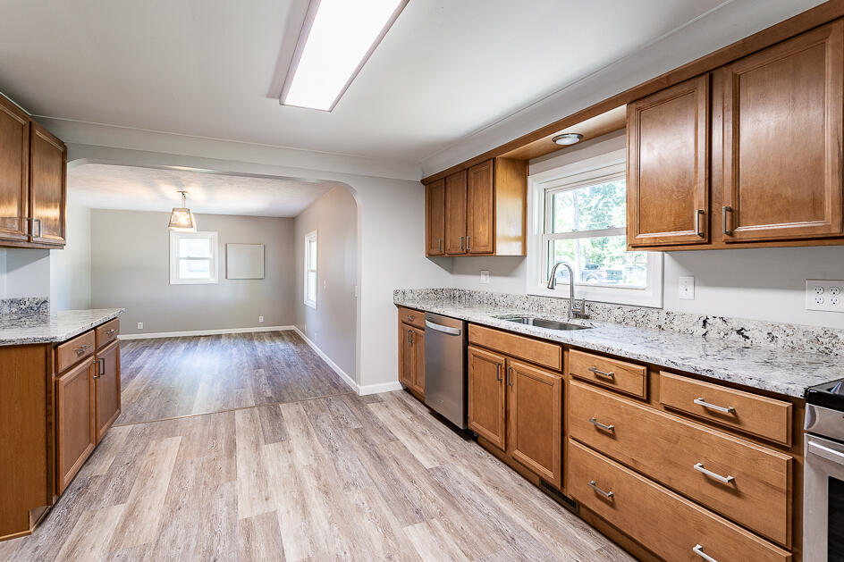 1005 Brentwood Road Jackson, MI 49202 - Photo 7 of 32 0N0A1522-HDR