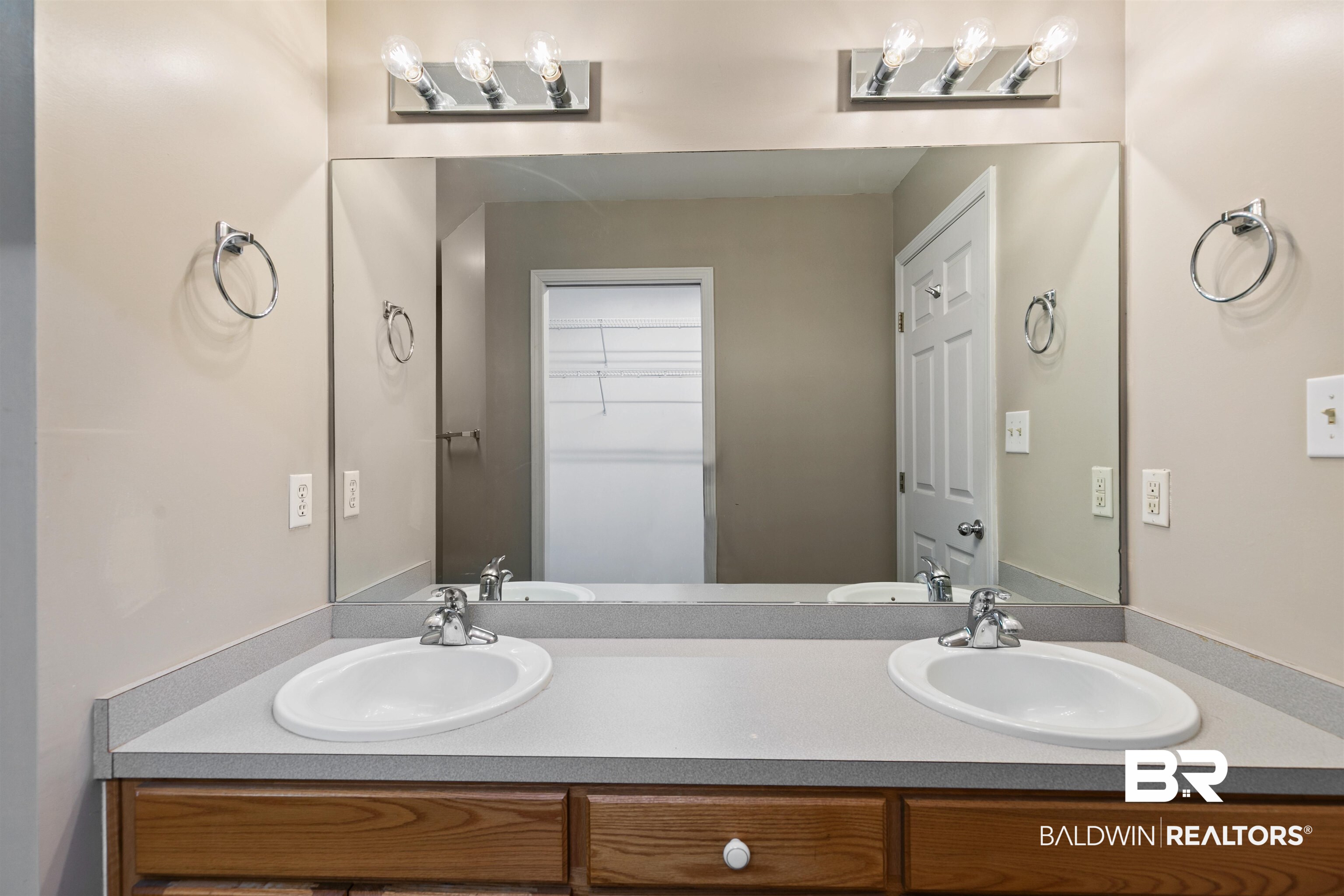 16985 Highway 104 Silverhill, AL 36576 - Photo 27 of 47