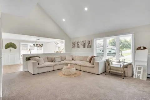 $1,099,000 | 3 Moor Lane, Patchogue, NY 11772