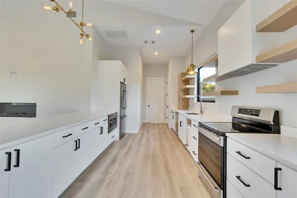 $4,750 | 9901 Ledgestone Terrace, Austin, TX 78737