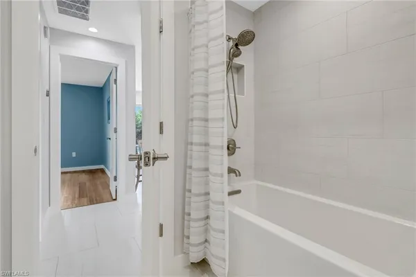 $11,000 | 2680 Longboat Drive, Naples, FL 34104