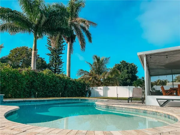 $11,000 | 2680 Longboat Drive, Naples, FL 34104