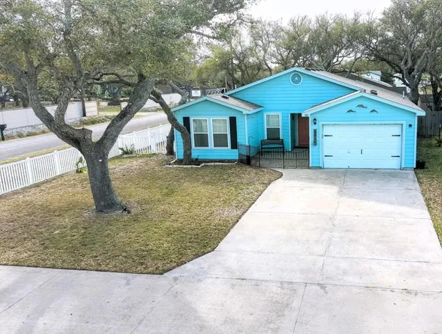 $285,000 | 101 Treasure Street, Rockport, TX 78382