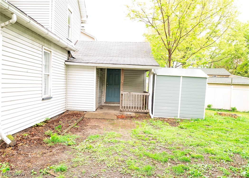 337 3rd Street Northwest New Philadelphia, OH 44663 - Photo 4 of 24