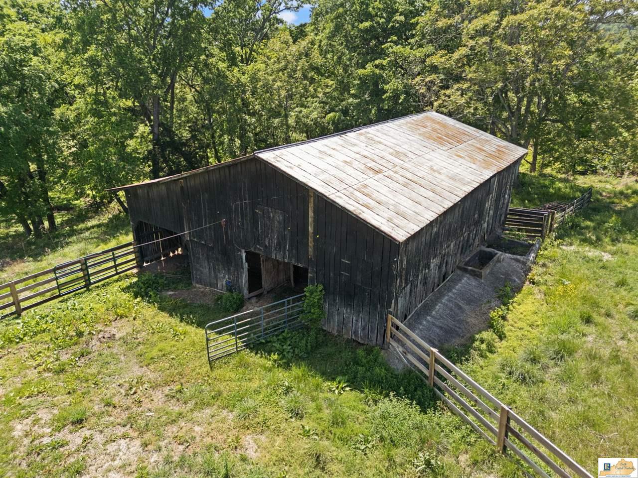 1363 Short Cut Road Horse Cave, KY 42749 - Photo 52 of 64 Gallery Image 52